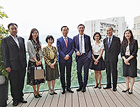 Senior members of CUHK pose for a group photo with CAS delegates